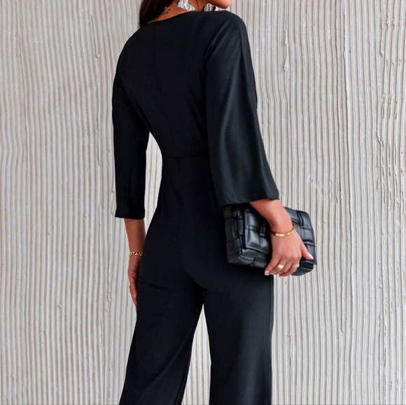 Modern Twisted Bodice Three-Quarter Sleeve Jumpsuit - Picture 4 of 6